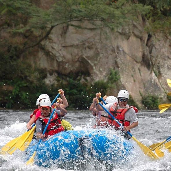 Practicar rafting en Jalcomulco